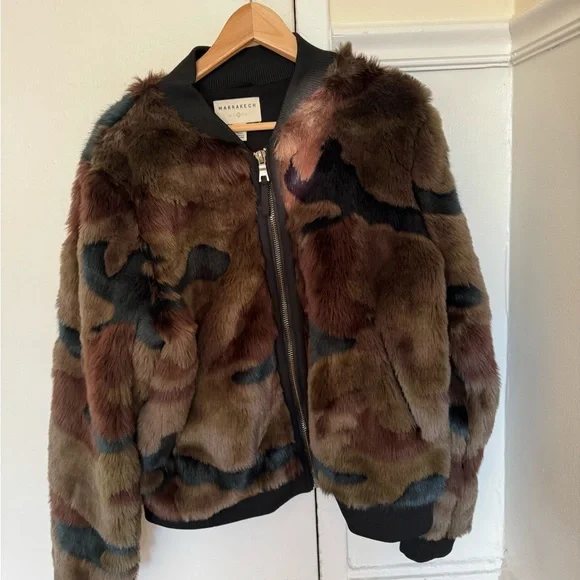 Anthropologie Marrakech Alyssa Green Camo Faux Fur Bomber Jacket - Picture 12 of 12